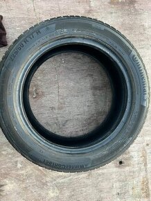 Pneu 225/50 R17 - 1