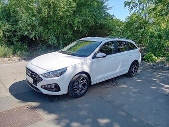 Hyundai i30 kombi 1.5i 81kw Family Comfort Climate 2024