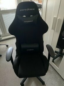 Látková židle DXRacer Formula, černá - velmi dobrý stav