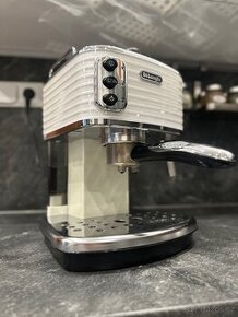 Kavovar DeLonghi