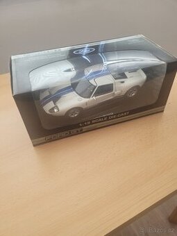 Modely 1:18 Ford GT 40