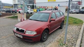 Škoda Octavia Combi I - NA OPRAVU/NÁHRADNÍ DÍLY