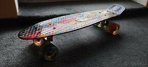 Barevný pennyboard/malý skateboard - 1