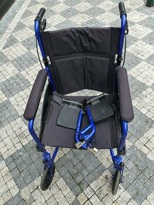 široký invalidní vozík, 4 brzdy, skládací