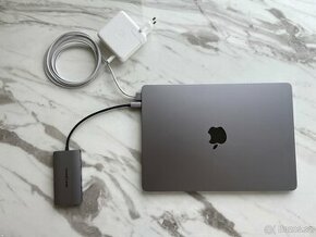 MacBook Air M2, 8GB RAM, 1TB SSD - 1