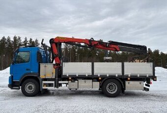 Volvo FMX 330 4x2 valník s hydraulickou rukou