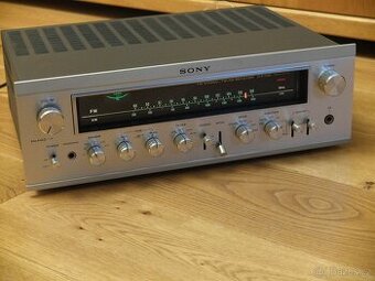 SONY STR-7055 FM/AM stereo přijímač (1972-76)