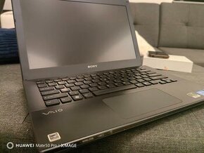 Sony Vaio SVS131A11X Core I5 2.5GHz 4GB Ram 500GB HD