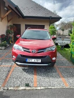 Toyota Rav4 (2013), automat (4x4), top stav, 61000km nájezd - 1