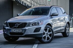 Volvo XC60 D3 AWD Momentum Geartronic - 1