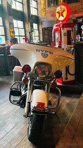 Harley - Davidson, FLHTP Electra Glide Police ( NYPD )