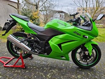 Kawasaki Ninja 250R, najeto 21 tis. km - TOP stav