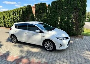 Toyota Auris 1,8 Hybrid,1 Majit.prav,servis benzín - 1