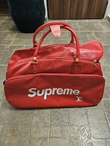 Cestovní taška Louis Vuitton Supreme