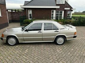 1990 Mercedes-Benz 190 2.5 16V - 1