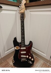 Predám Fender stratocaster relic 1984 , USA - 1