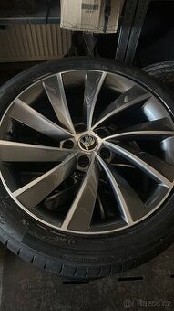 Škoda Superb 3  verze Laurin klement 5x112  r18” - 1