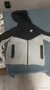 Nike tech fleece