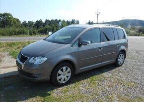 Volkswagen Touran 1,4 TSI 103 kW Historie KLIMA benzín