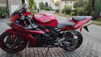 Yamaha R1 2004