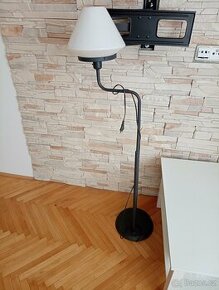 Stojací lampa