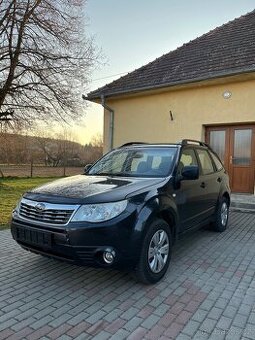 Subaru Forester 2.0 Benzin + LPG = 4x4, Uzávierka =