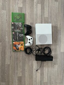 Microsoft XBOX ONE S, 500 gb + Kinect ( bez adaptéru)