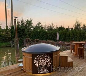 Koupací sud, hot tube, horka vana, vířivka,wellness,káď