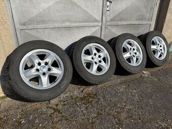 VW Transporter Multivan T5-Alu sada pneu PIRELLI 215/65/16C