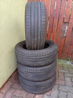 Prodám sadu letních pneu 225/55R17 Falken