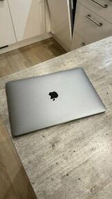 Apple MacBook Pro 13 inch (TouchBar model) 2018