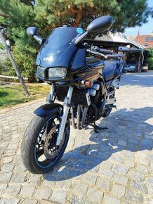 Yamaha FZS 600 Fazer