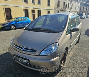 Auto Citroen Xsara Picasso 2.0 HDi - 1