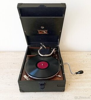 His Master’s Voice - starožitný gramofon na kliku ze 20. let