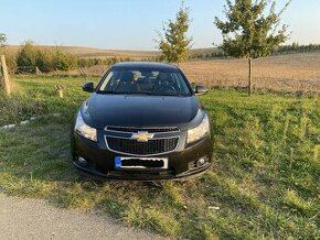 Prodám CHEVROLET CRUZE 2012, NAJETO pouze 34.000 KM