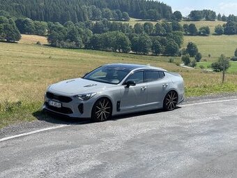 Kia Stinger 3.3 V6 269kW 4x4 facelift