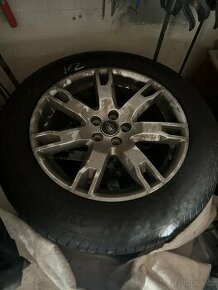 Range Rover pneu 235/60R18