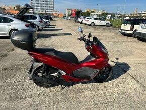 Honda PCX 125 / r.v.2019 / Odpočet DPH/ 11 900km/ Garážováno