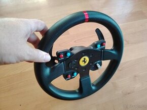 Thrustmaster volant Ferrari GTE Wheel Add-On