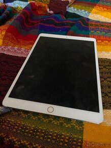 iPad 10.5 256 GB - nefunkční, na ND