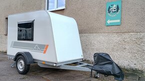 Minikaravan pro 2 osoby - přívěs do 750kg (nebrzděný)