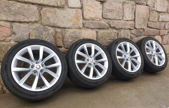 Modus 5x112 235/45/18 letní Superb 3