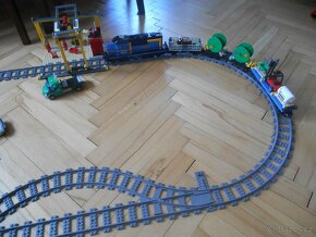 Lego City 60052 - Nákladní vlak - 1