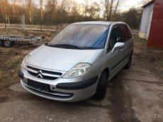 Po částech Citroen C8 - 2,2 -94 kw