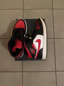 jordan 1 mid black fire red