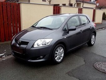 Pěkná Toyota Auris 1,6 VVT-i 91kW 2007 180tkm