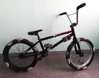 BMX kolo, rám 20.75, kola 20" - odolné, r. 2021.