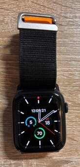 Apple Watch SE 44mm - 1