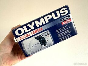 Retro Olympus C-100