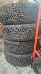 Prodam obuta zimni kola s caddy 205/50 R17 93 V Nokian Snowp - 1